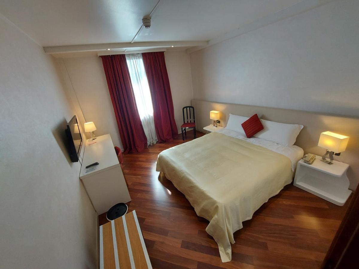 Hotel Posta 77 San Giorgio In Bosco Luaran gambar