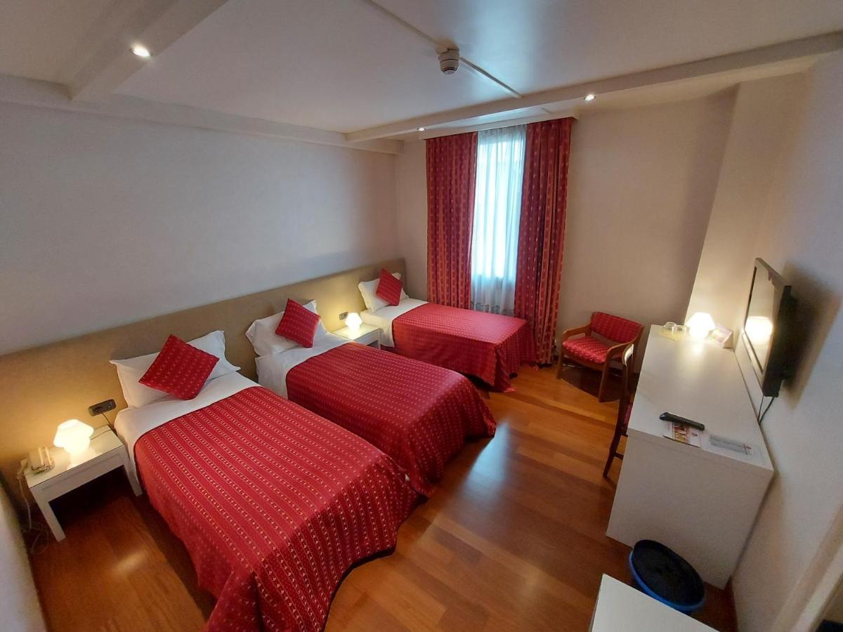 Hotel Posta 77 San Giorgio In Bosco Luaran gambar