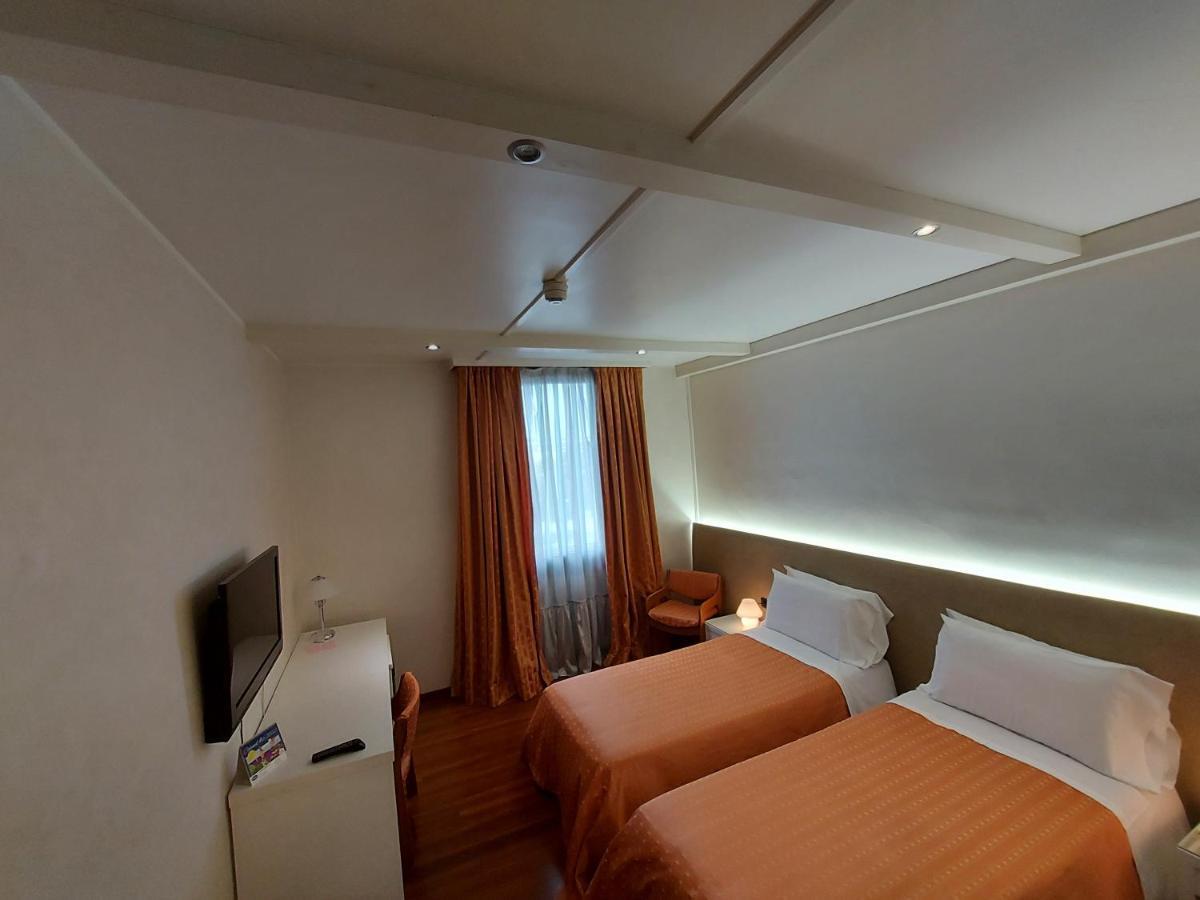 Hotel Posta 77 San Giorgio In Bosco Luaran gambar