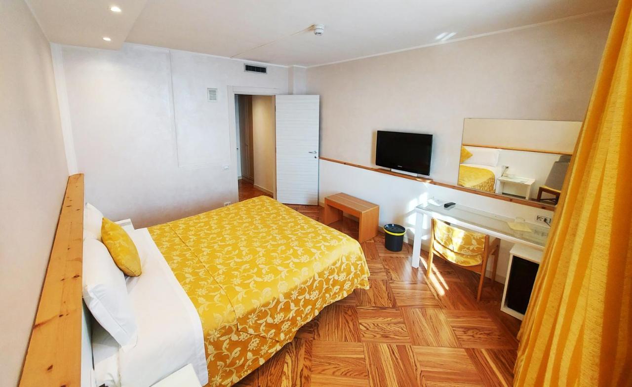 Hotel Posta 77 San Giorgio In Bosco Luaran gambar