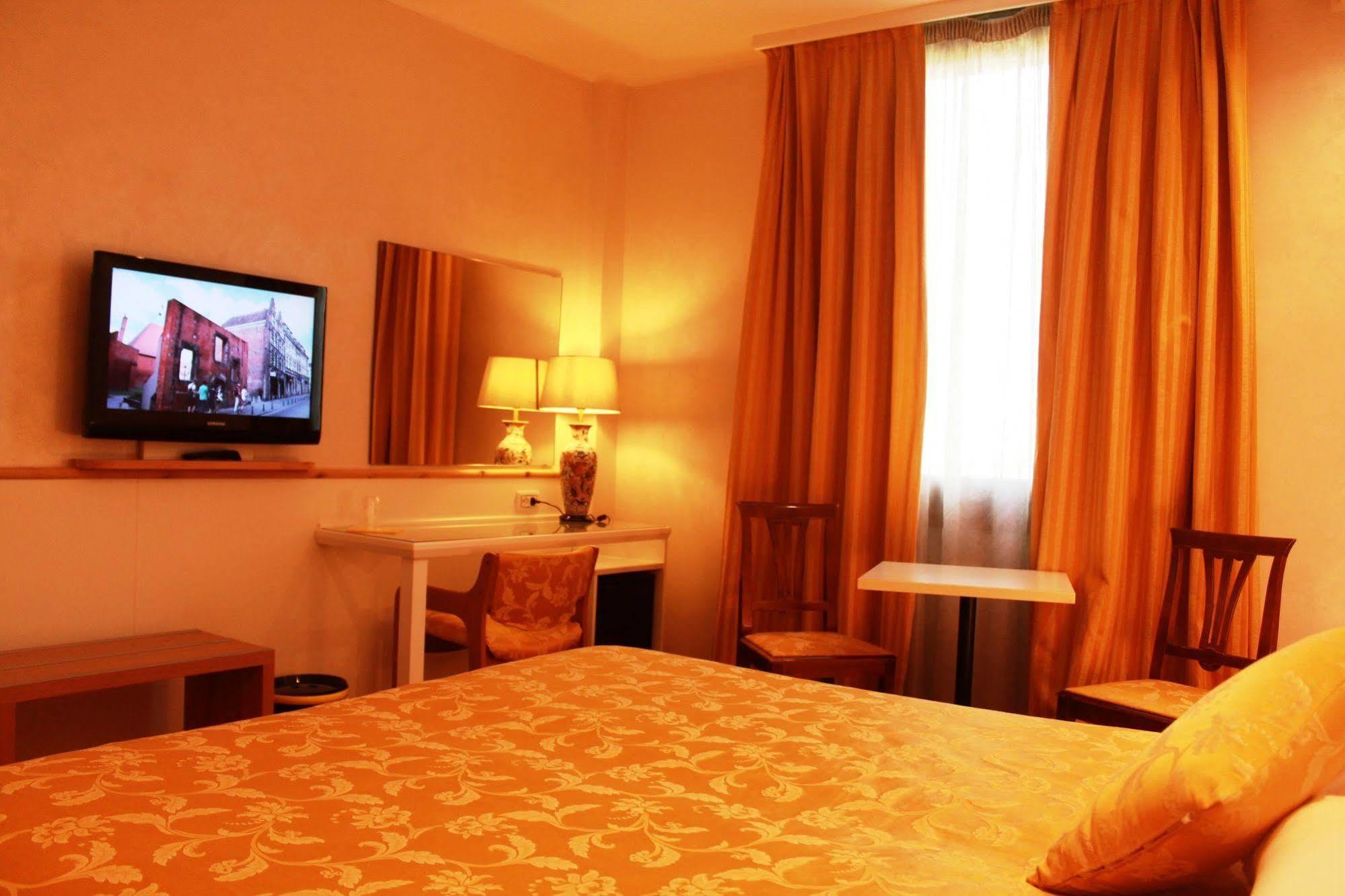 Hotel Posta 77 San Giorgio In Bosco Luaran gambar